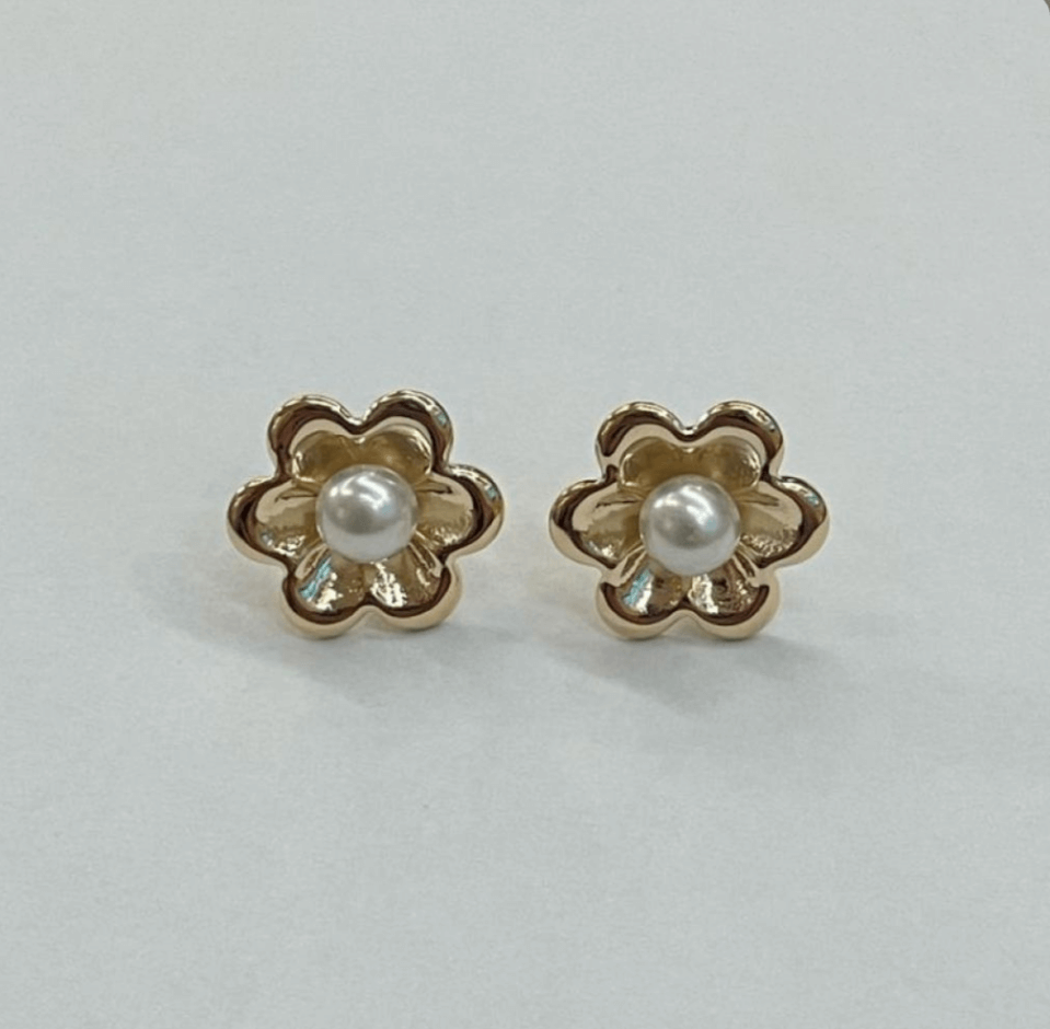 Brinco Flor Liso Com Perola